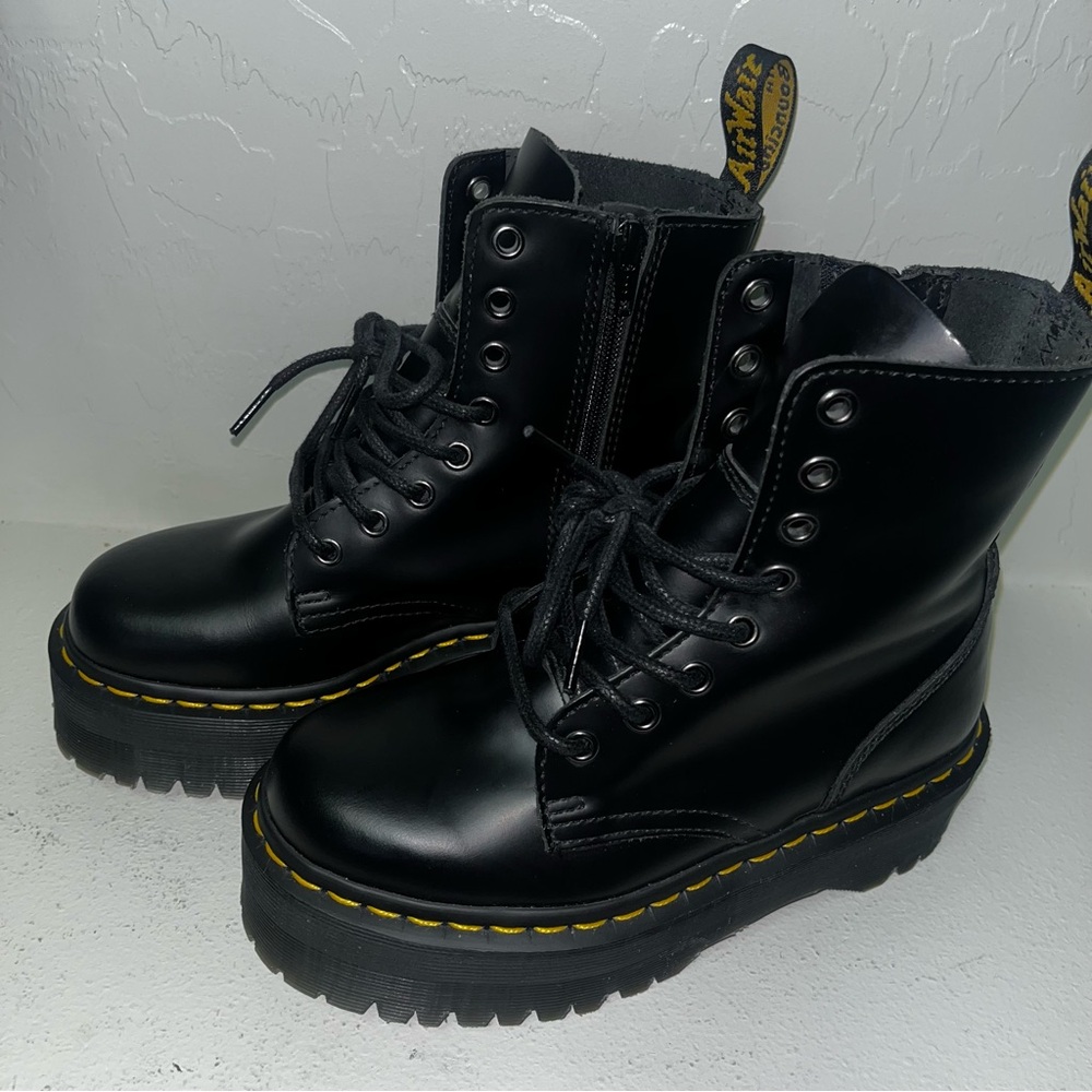 Dr. Martens Jadon Boots